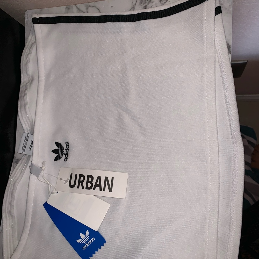 Adidas top